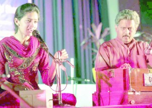page5-2 Mukti Shi Sharma giving recital during the Vocal Music deditae held at Govt. Women College, Gandhi Nagar, on Wednesday- -Excelsior Rakesh