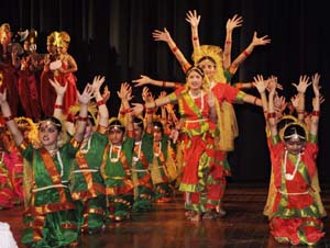 Students of Army School Kaluchak presenting cultural bonanza during Annual Day celebrations at Jammu on Wednesday. Students of Army School Kaluchak presenting cultural bonanza during Annual Day celebrations at Jammu on Wednesday.