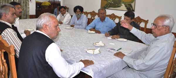 Governor N N Vohra in a meeting with delegation of Panchayat Conference at Raj Bhavan on Friday. Governor N N Vohra in a meeting with delegation of Panchayat Conference at Raj Bhavan on Friday.
