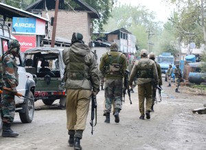 Militants kill 4 policemen in Sopore