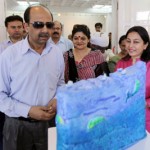 Khalid Bashir, Secretary, J&K Cultural Academy having a look at the terracotta sculpture of Jyoti Gupta at Kala Kendra on Saturday. -Excelsior/Rakesh