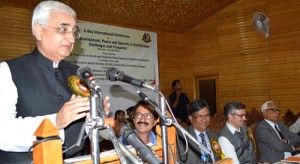 External Affairs Minister, Salman Khurshid speaking at a function in Kashmir University on Saturday. —Excelsior/Amin War