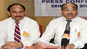 Divisional Manager LIC DC Thakur interacting with media persons at Jammu on Monday. -Excelsior/ Rakesh