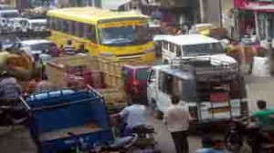 Traffic jam at Vijaypur on Sunday. —Excelsior/Gautam
