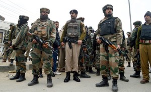 CRPF jawans on high alert after militant attack at Nowgam in Srinagar on Wednesday.  —Excelsior/Amin War