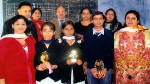 Arif Iqbal Malik Principal DIET Jammu and Dr Kuldeep Sharma Principal GHSS Canal Road Jammu alongwith winner students after the quiz competition.