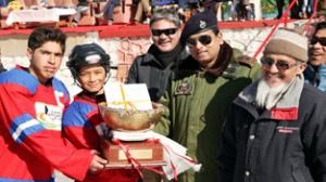 Tip-Top Sporting Club players receiving prizes by the chief guest and other dignitaries.