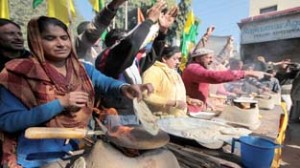 The workers of DF&SS during protest at Jammu on Thursday. -Excelsior/Rakesh