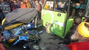 Wreckage of ill-fated auto-rickshaw at Patoli Morh. —Excelsior/Rakesh