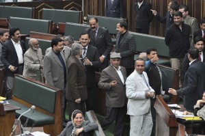 MLAs protesting in the Assembly on denial of red lights on Tuesday.—Excelsior/Rakesh