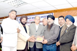 Dignitaries during concluding function of ‘Go Green Campaign’ at Jammu on Wednesday.