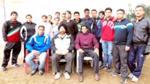J&K Kho-Kho teams posing alongwith officials before leaving for Sr Nationals.