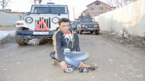 Anantnag Photo Journalist who was thrashed by police at Shopian.