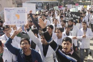 MBBS students raising slogans during protest march at Jammu on Wednesday. -Excelsior/Rakesh