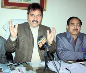 All J&K Guru Ravi Dass Sabha president, Vijay Lochan addressing a press conference in Jammu.        —Excelsior/Rakesh 