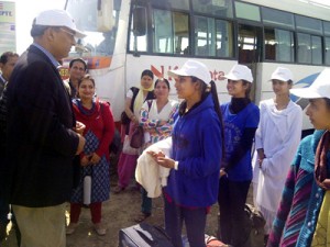 DDC Samba interacting with the students before flagging them off for Exposure Tour. 