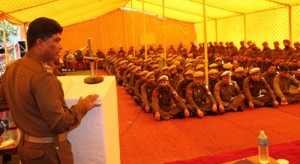 SM Sahai addressing JKAP Darbar at Miran Sahib.