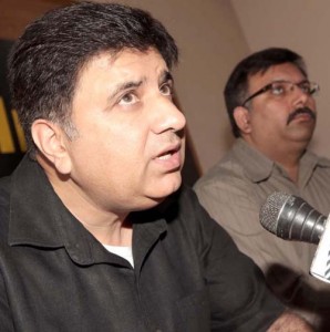 Sunil Sethi interacting with media persons at Jammu on Monday. —Excelsior/Rakesh