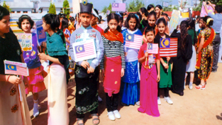 Students of KC Public School during constumed Heritage Walk.