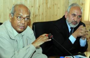 Internationally acclaimed Scientist and Chancellor, Central University of Kashmir, Dr Banerjee addressing a press conference at Srinagar on Wednesday. —Excelsior/Amin war