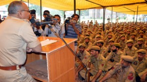 DGP K Rajendra Kumar addressing jawans during his visit to Anantnag on Tuesday. -Excelsior/Sajad Dar