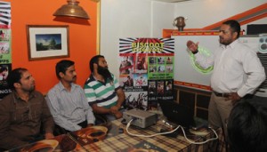 Biscoot Offline App discussing launch of its store plans  in the Valley. -Excelsior/Amin War