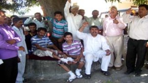 People protesting infront of DC office Samba against dumping of industrial waste in Balole Nullah on Tuesday.  -Excelsior/Rakesh