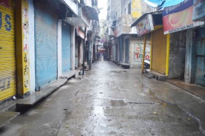 Kathua market wearing a deserted look as township observed a complete bandh on Tuesday.—Excelsior/Madan