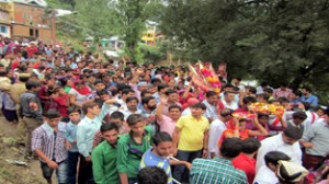 Thousands of devotees enjoying the street sense during Trishul Baint Yatra in Doda.