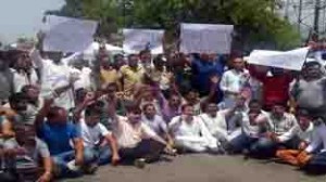 Activists of JKNPP staging a protest dharna at Udhampur on Friday.