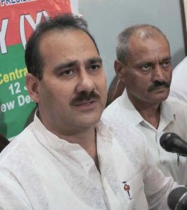 LJP leader Sanjay Saraf addressing a press conference at Jammu on Thursday. -Excelsior/ Rakesh