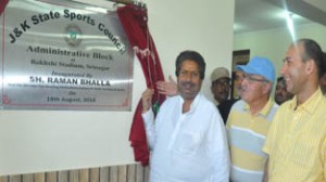 Minister for Horticulture Raman Bhalla inaugurating Corporate office-cum-Administrative Complex of JKSSC at Bakshi Stadium, Srinagar on Tuesday