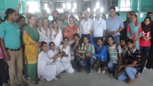 Winners posing alongwith the dignitaries during the valedictory function of Inter-Collegiate Chess Tournament.