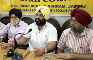 United Sikh Council convener Kuldeep Singh addressing press conference in Jammu on Thursday. —Excelsior/ Rakesh