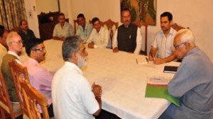 Governor, N N Vohra interacting with a delegation of Purohit Sabha, Mattan on Thursday.