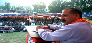 Union Minister, Dr Jitendra Singh addressing a massive public gathering at Kishtwar on Friday.