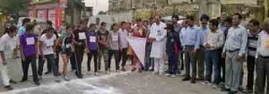 Chief guest Surjit Singh Slathia flagging off Run for Vijaypur.