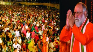Shri Kumar Swami ji giving religious discourses at MA Stadium on Sunday. -Excelsior/Rakesh