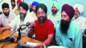 Avtar Singh Khalsa interacting with media persons at Jammu on Wednesday.