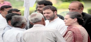 AICC president Sonia Gandhi and vice president, Rahul Gandhi listening to flood-affected people at Jammu on Tuesday. -Excelsior/Rakesh 
