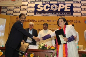 Managing Director Debjani Ghosh and MD Dr Ashwini Kumar Sharma signing MoU in presence of Union Minister for Communication, Ravi Shanker Prasad.