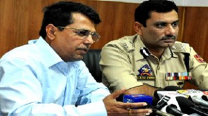 Divisional Commissioner Jammu, Shantmanu and IGP Rajesh Kumar briefing the media persons on Wednesday.