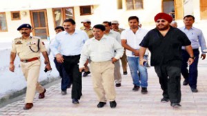 Divisional Commissioner, Shantmanu taking stock of Darbar move arrangements at Jammu on Thursday.