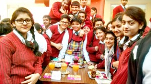 The students of GD Goenka while taking part in ‘cooking without fire’ activity’.