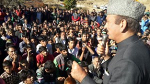 Former Union Health Minister Ghulam Nabi Azad addressing public rally in Ramban on Monday.