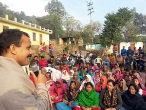 Balwant Singh Mankotia addressing a public meeting in Udhampur constituency on Thursday.