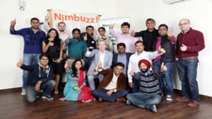 Nimbuzz Holaa team posing for photogroup with Nigel Eastwood and Vikas Saxena.
