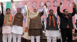 Union Minister Arun Jaitley and Union Minister J P Nadda with BJP candidates of Jammu during booth level workers meeting at Jammu on Saturday.— Excelsior / Rakesh