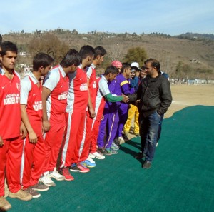 President, Press Council of Mendhar, MS Nazki interacting with players while inaugurating T20 Tournament.