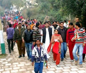 Vikram Malhotra, Congress candidate during door-to-door campaign in localities of Jammu East on Saturday.